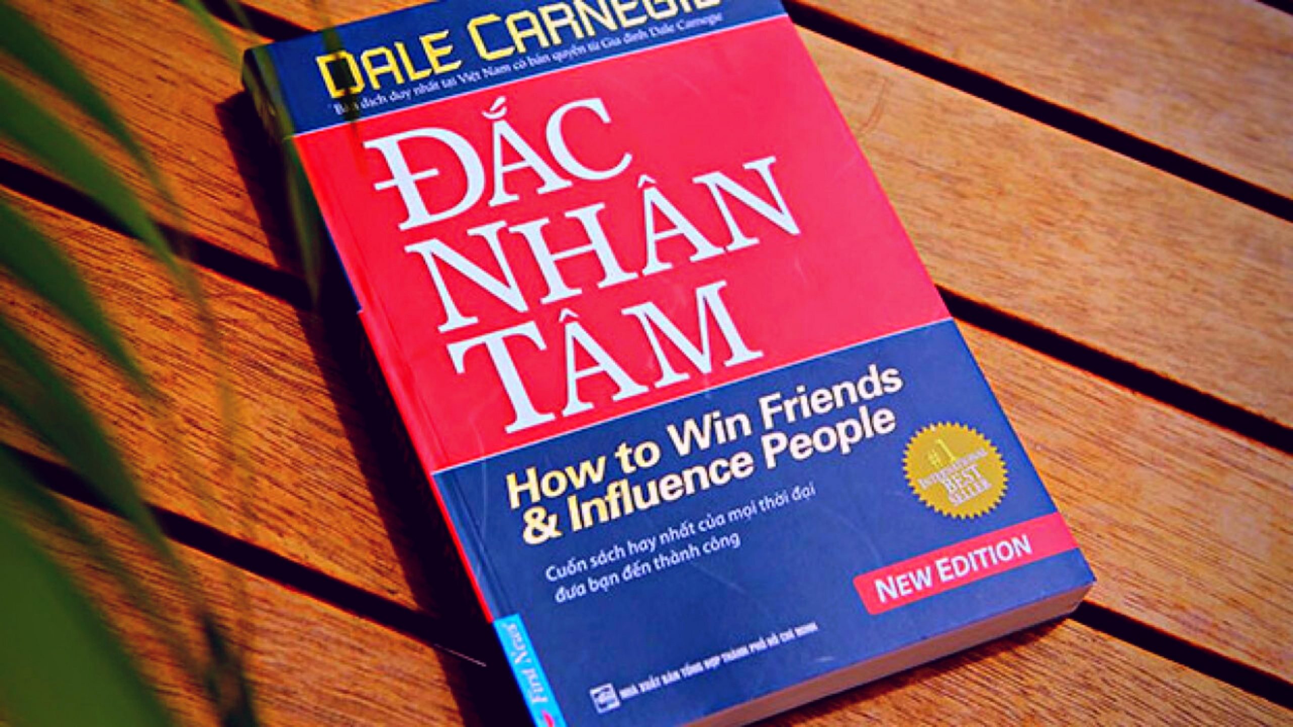Đắc Nhân Tâm được coi là bộ sách kinh điển của thời đại